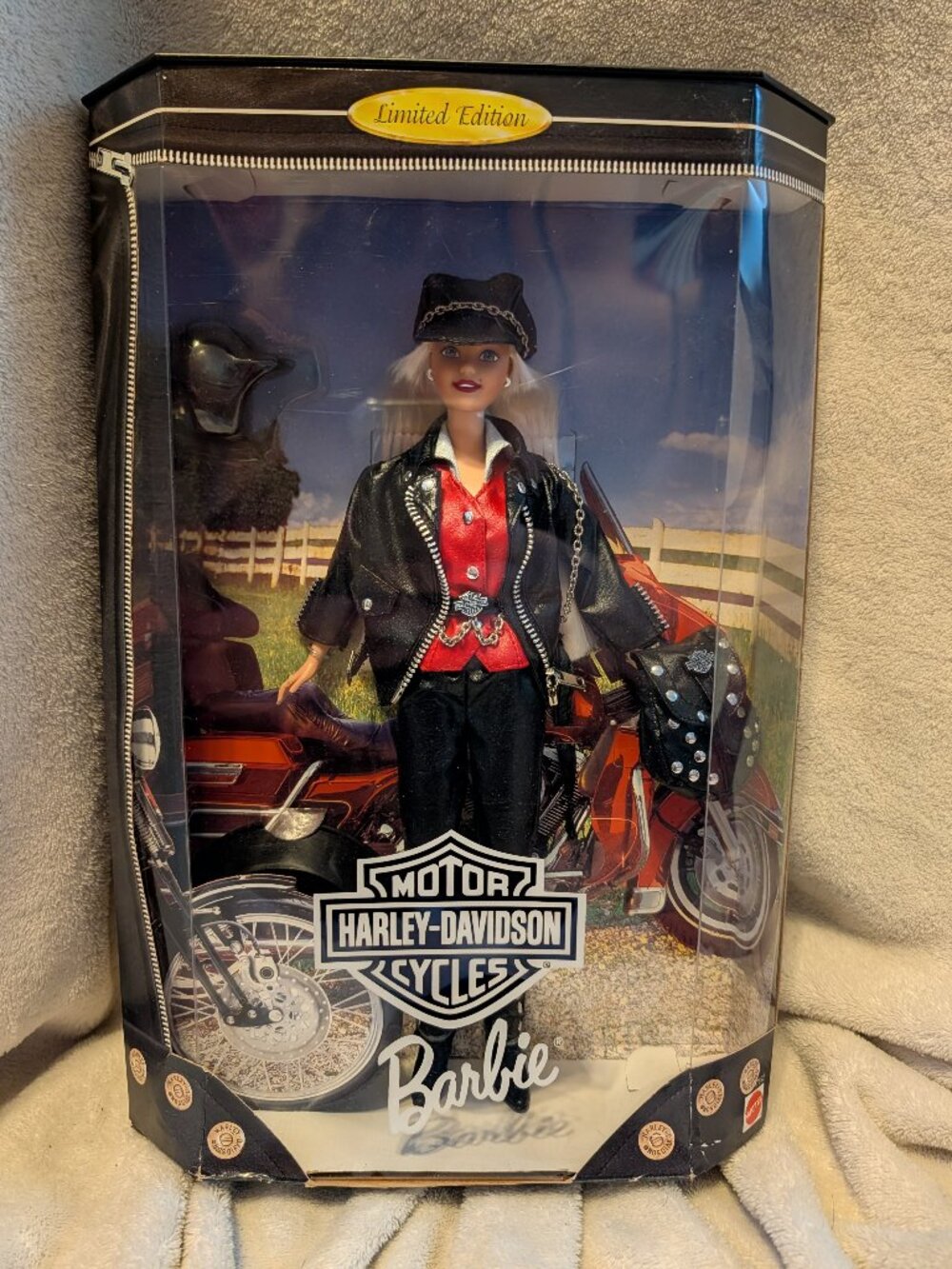 NIB 1997 Limited Edition Harley-Davidson Barbie #17692